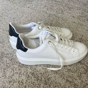 Steve Madden White and Black Sneakers